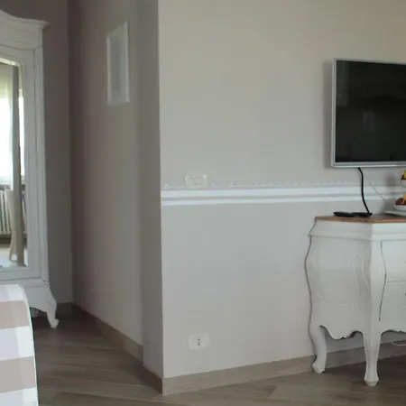 Διαμέρισμα La Valinfiore Charmante Mit Pool By Interhome Montecarlo